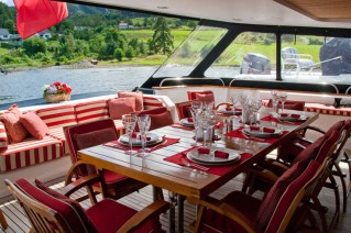 Yacht PHILOSOPHY -  Aft Deck